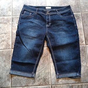 APll Jean Capri's